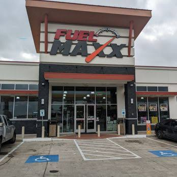 Fuel Maxx store entrance